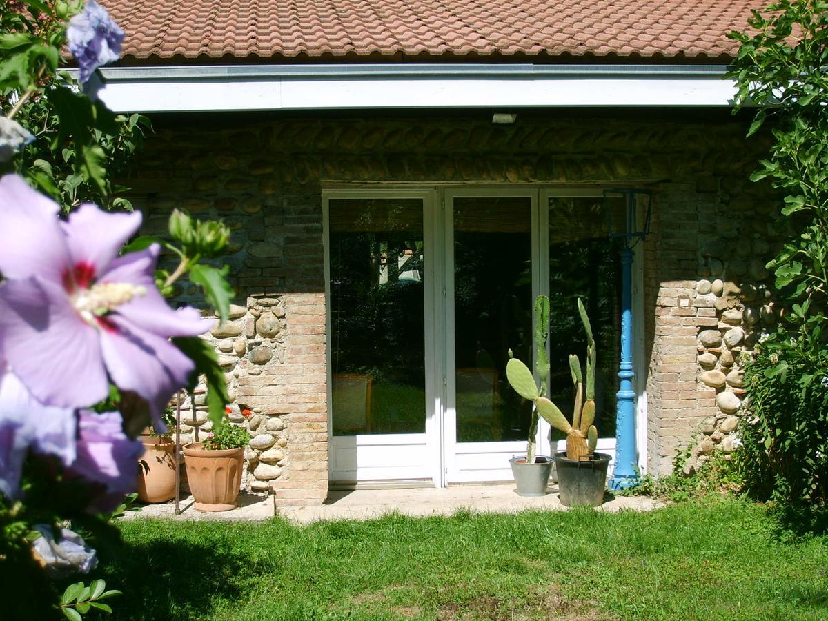 La Ferme De Thoudiere Hotel Saint-Etienne-de-Saint-Geoirs Exterior photo