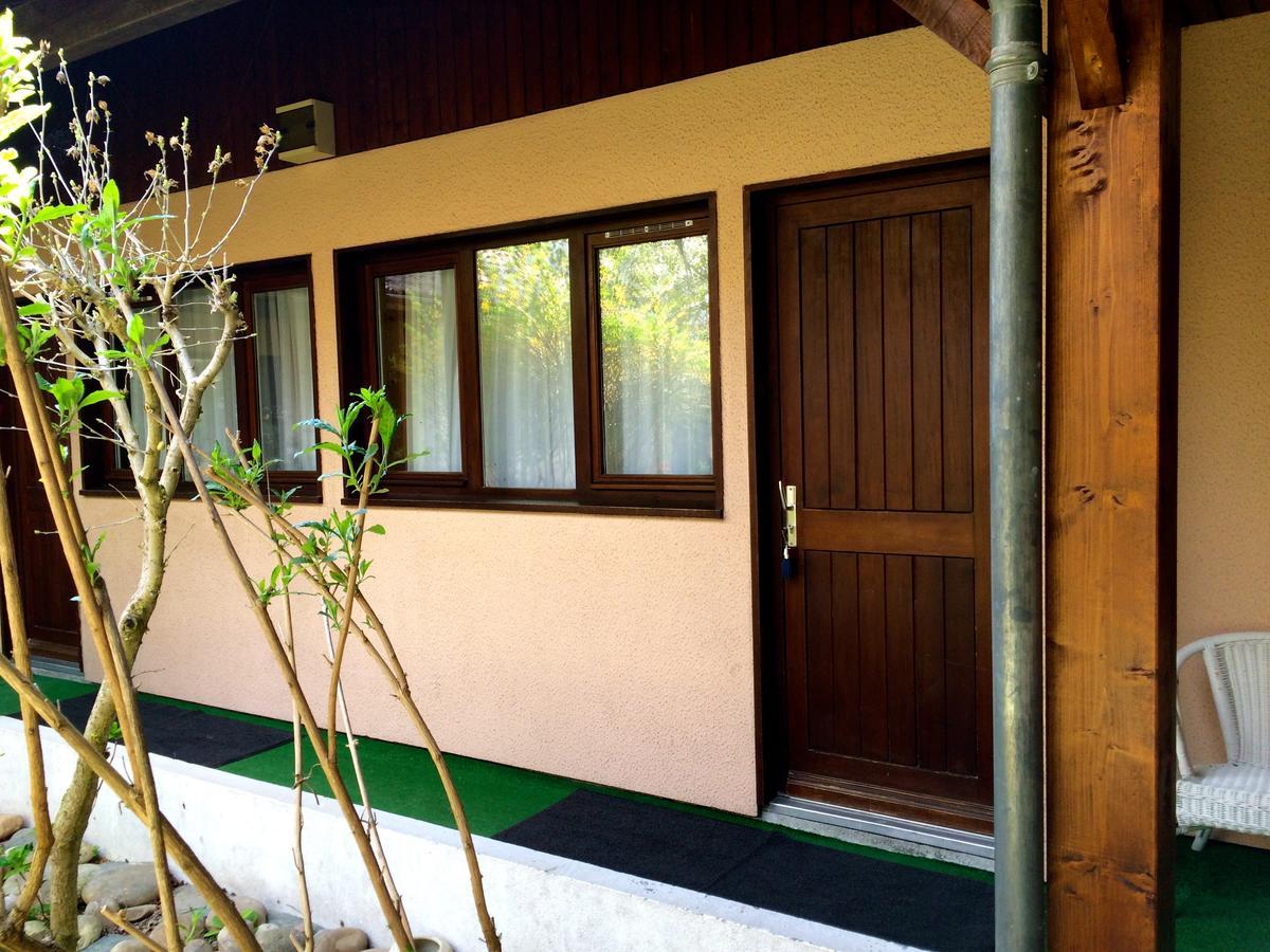 La Ferme De Thoudiere Hotel Saint-Etienne-de-Saint-Geoirs Exterior photo